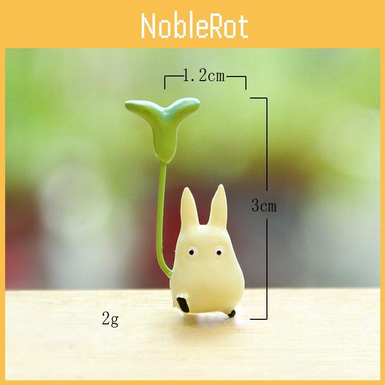 Resin Cartoon My Neighbor Totoro Miniature Garden Decor With Leaf Design For Home Office Gift