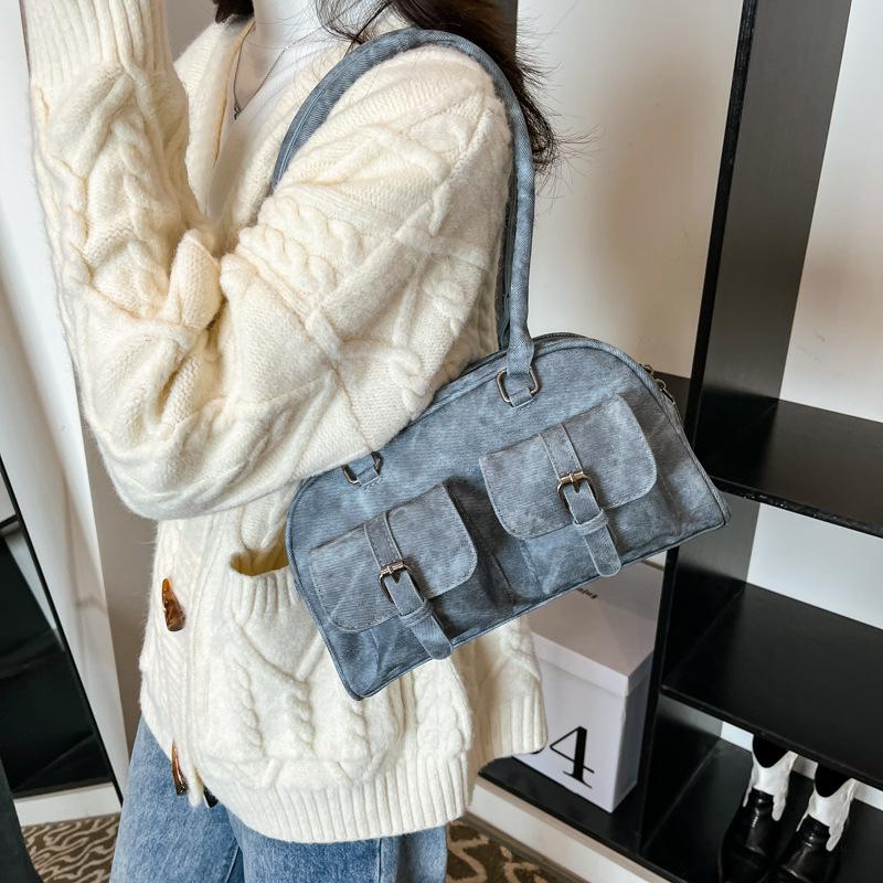 

Сумка большой вместимости женская 2025 новая трендовая с высоким чувством класса популярная на плечо для поездок на работу в этом году 28*9*26 синий