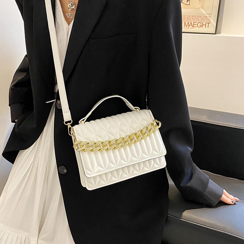 Роскошная женская сумка через плечо с толстыми цепочками из искусственной кожи — фото 8