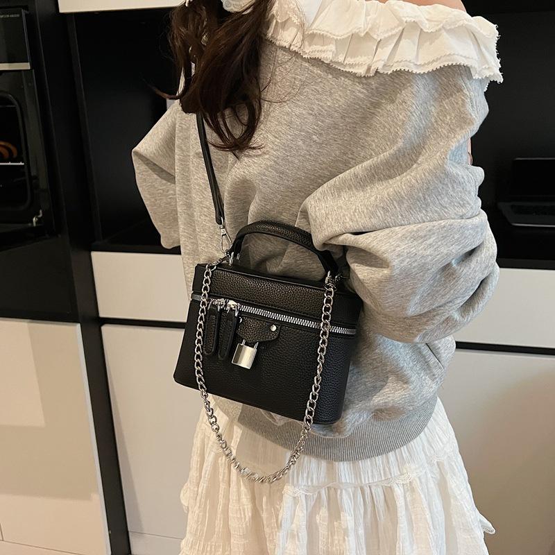 Niche design box bag exquisite hand bag women's new versatile fashion chain mini messenger bag