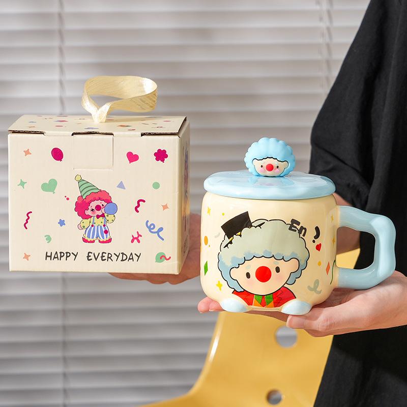High value, cute and super good-looking clown cup, girls' household drinking cup, milk cup, ceramic mug with lid spoon.