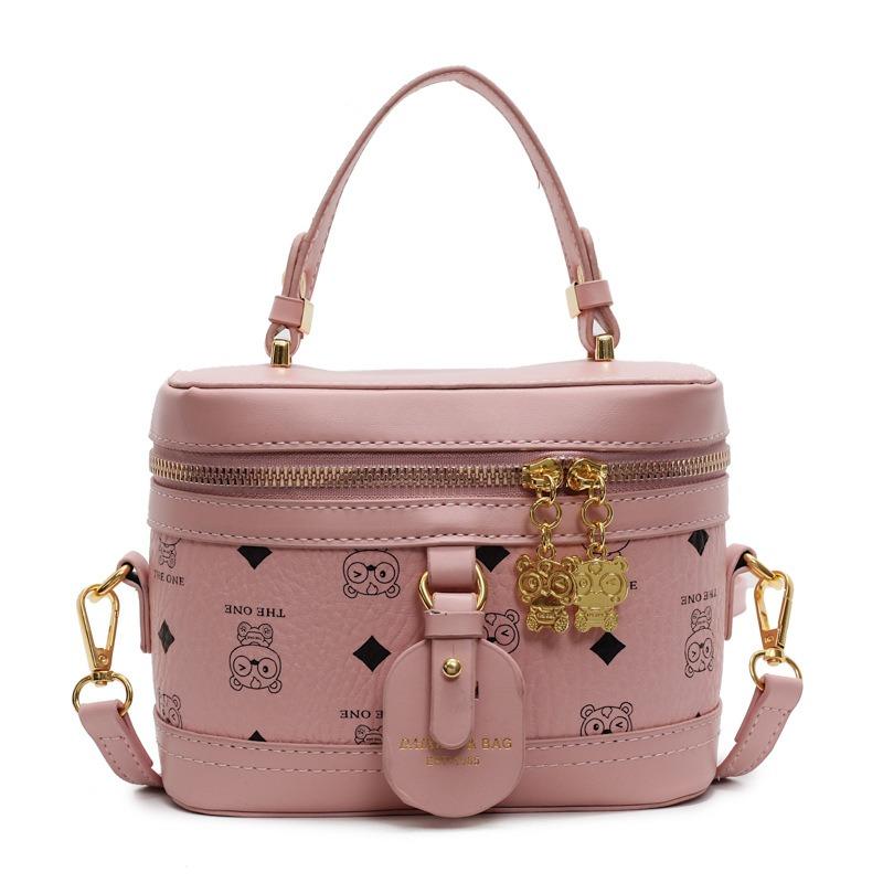 

Today s popular bags are women s new high-end commuting versatile messenger bags, portable boxes, bucket bags. рожевий