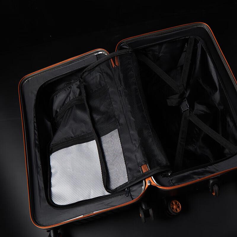 ZMN Woodpecker 26-inch Hardside Spinner Luggage