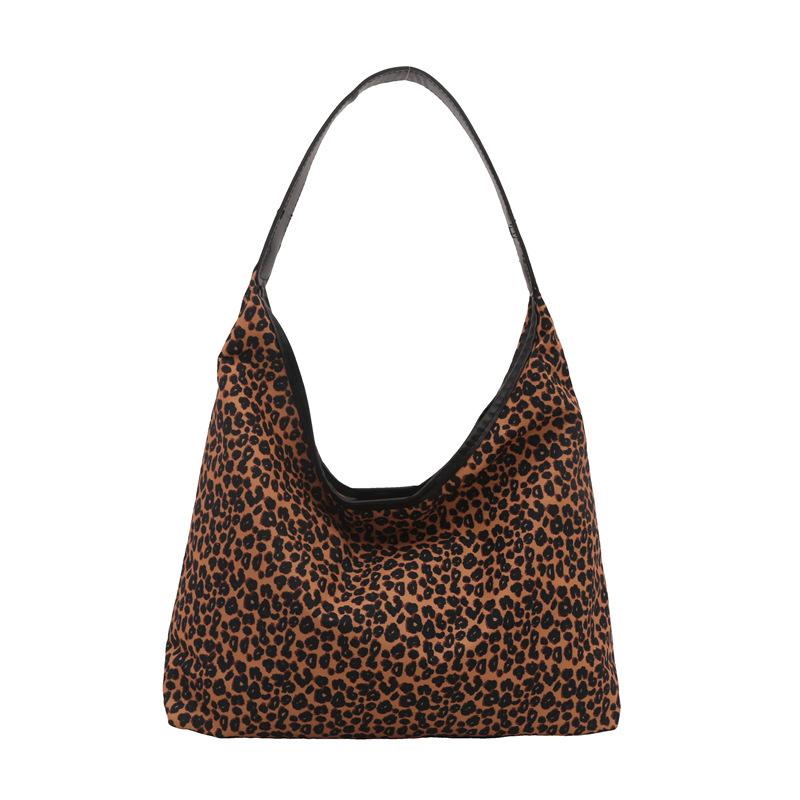 Fashionable and Trendy Large Capacity Commuting Tote Bag New Personalized Leopard Print Shoulder Bag Korean Style Niche Underarm Bag