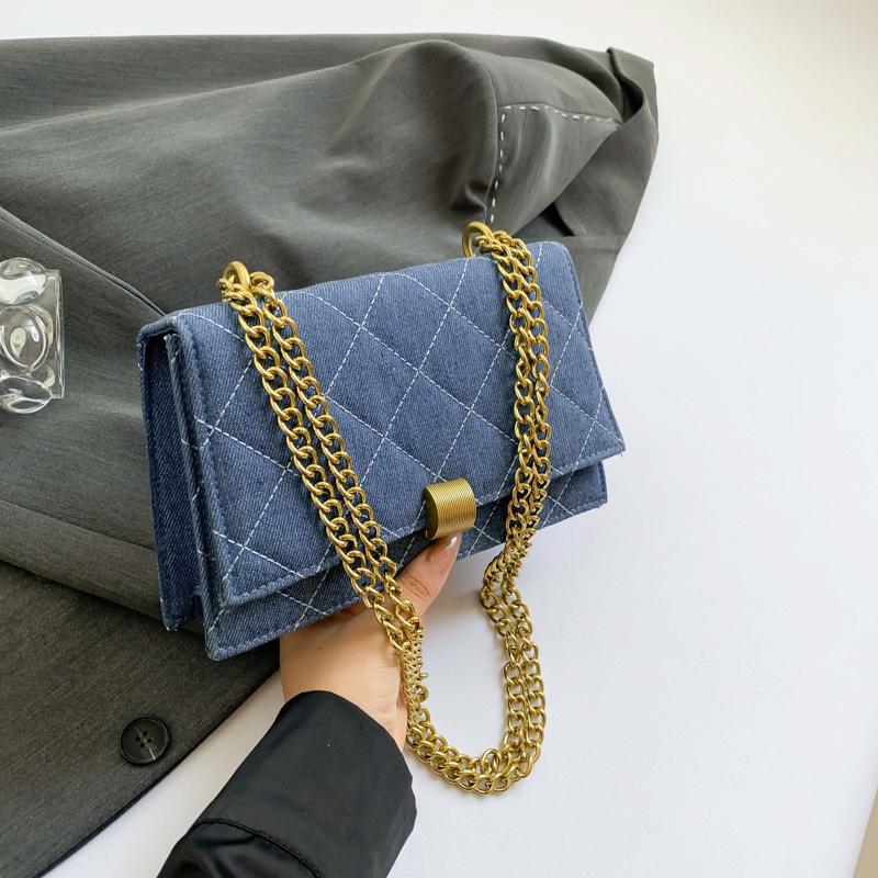 

Simple and fashionable commuter bag 2024 summer new simple casual messenger bag fashionable large capacity small square bag women море синього кольору