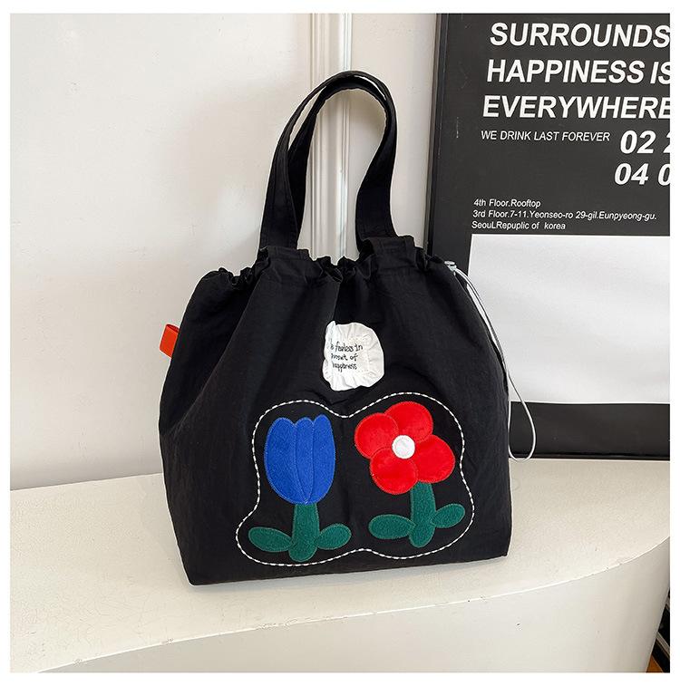 

Весна и лето новая сумка-мессенджер джинсовая вышивка цветами холщовая сумка стиль мода универсальная сумка-тоут работа плечо чёрный