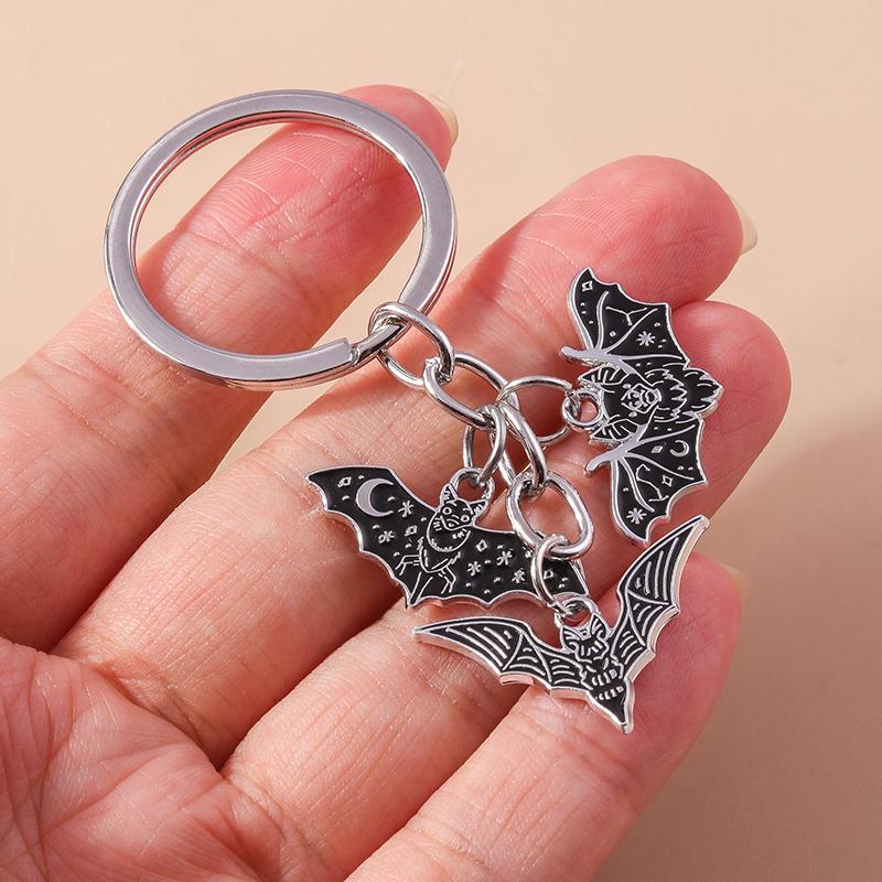 Fashion Alloy Metal Bat Keychain Halloween keyring Pendants for Men Women Key Holder Handbag Charms DIY Halloween Jewelry Gifts