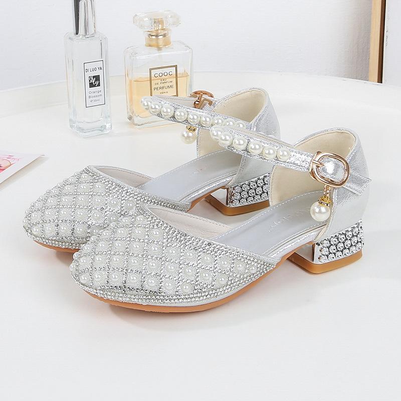 

Children s high-heeled performance shoes Girls silver princess shoes Little girl catwalk performance shoes White crystal shoes Dress shoes 40 yards/inner length 24.5cm срібний