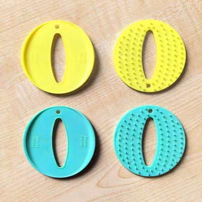 4 Pcs Shot Pain Reducer Plastic Immunization Shooting Assist Blocks for Kids and Adults Reusable