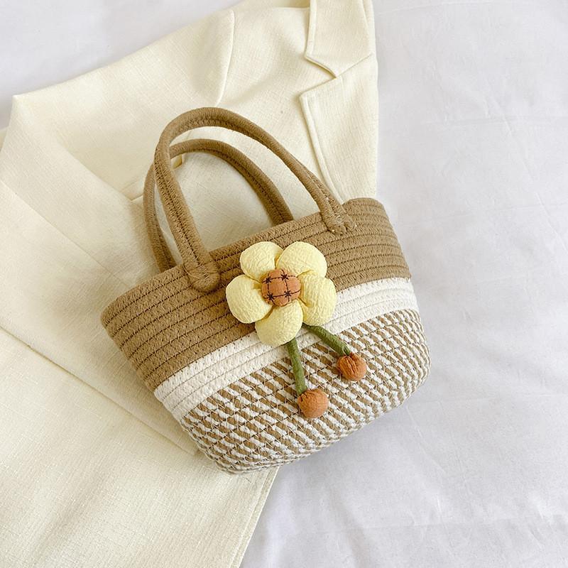 

Versatile And Contemporary Handheld Bucket Bag For Women With Spacious Interior хакі