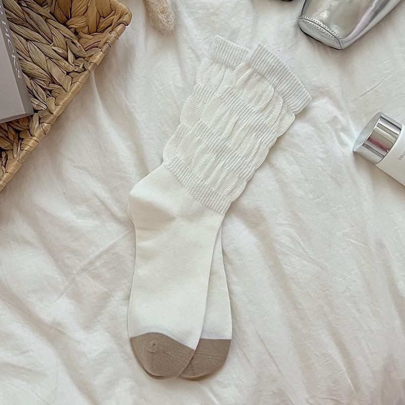 

Плиссированные длинные носки с цветовыми блоками - корейский и японский стиль для женщин One Size белый