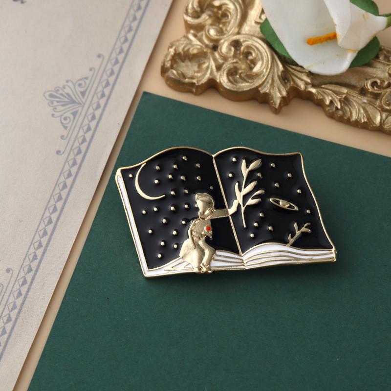 Spilla Femminile Vintage in Cristallo con Corona a Croce per Accessori Moda Regalo