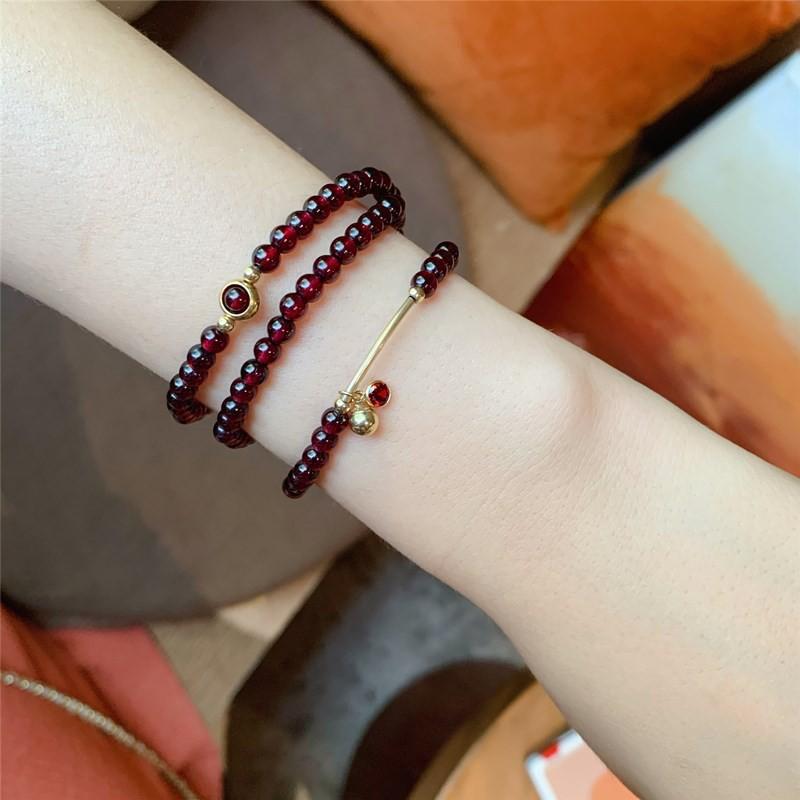 Bracciale con Perle di Cristallo di Granato Rosso Naturale da Donna Perline Rotonde da 4,5 mm Design Multi-Strato Impilabile Gioielli Minimalisti Fatti a Mano