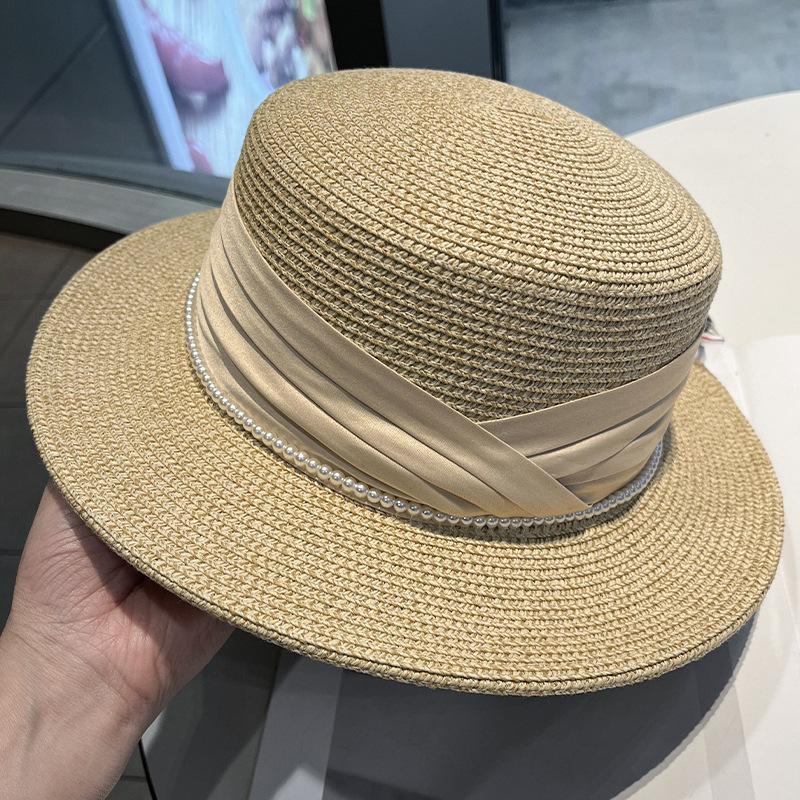French Elegant Pearl Chain Flat Top Straw Hat Women's Spring and Summer Sunscreen Hat Seaside Vacation Sun Hat Versatile Top Hat