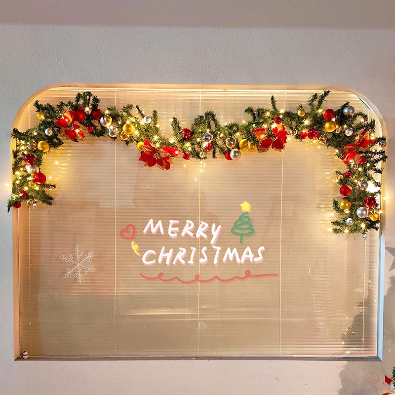 Snow-Dusted Christmas Rattan Wreath for Doorway & Window Decoration