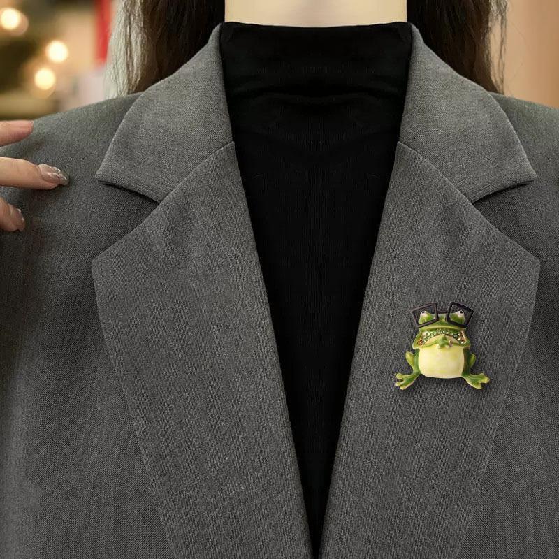Cute Unique Glasses Frog Brooch For Women Men Personality All-Match Animal Pin Brooch  Party Jewelry Accessories Gift