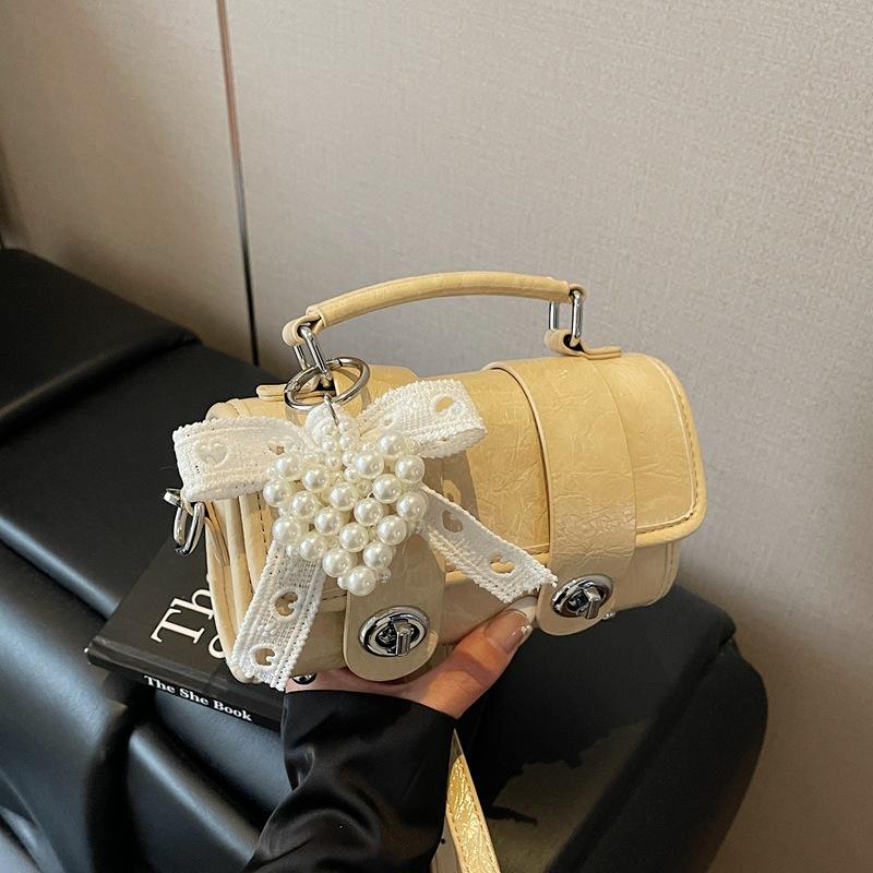 

Сумка кроссбоди женская сумка 2025 новая модная универсальная нишевая сумочка популярная сумка-подушка этого года жёлтый