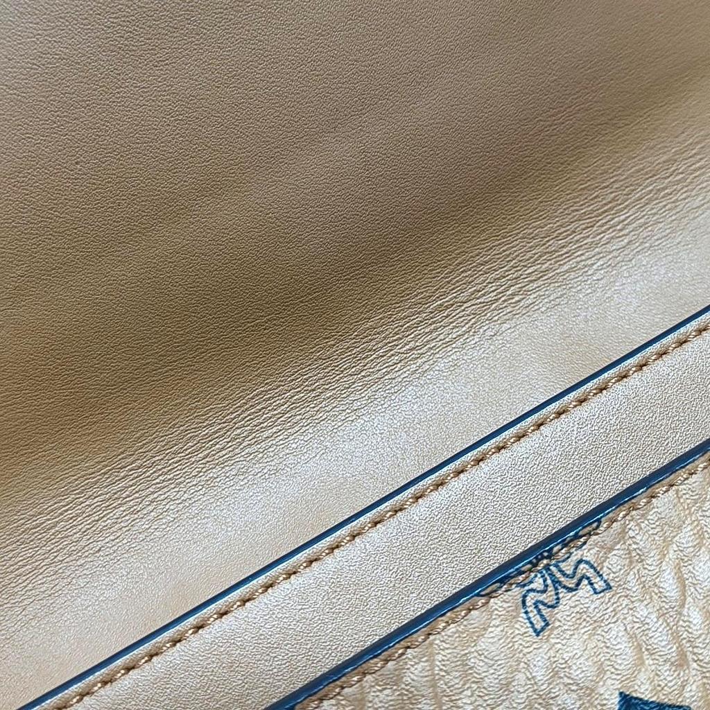 [Pre-Owned] Millie Visetos Classic Monogram Print Light Trendy Cool Girl Flap Chain Crossbody Bag Medium - Good #1TGTN4T