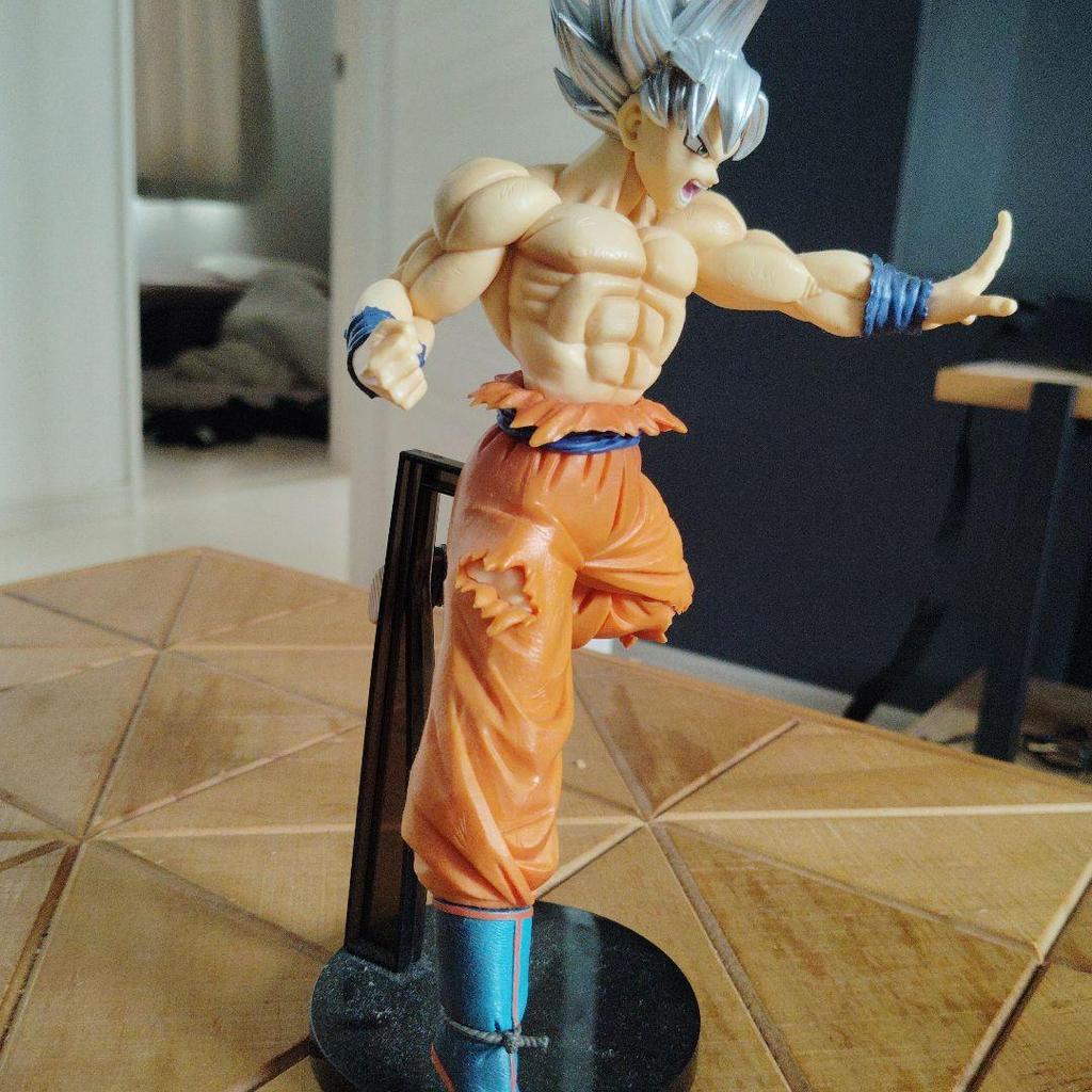 [USED] Dragon Ball Son Goku Figure