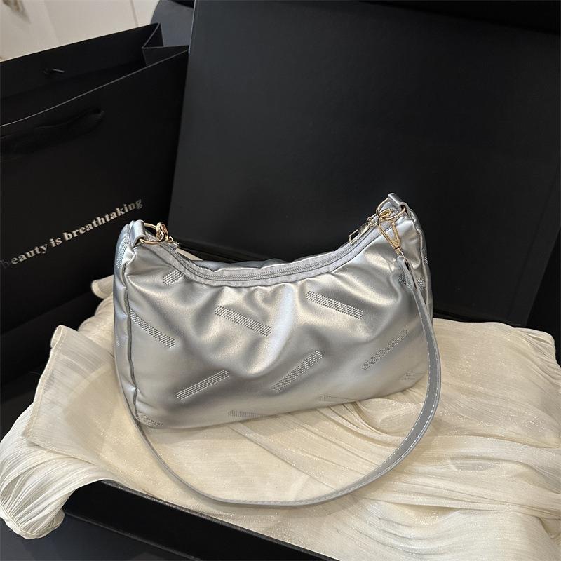 Premium Chain Underarm Bag Women's Summer New Trendy Large-capacity Commuter Dumpling Bag Shoulder Messenger Bag