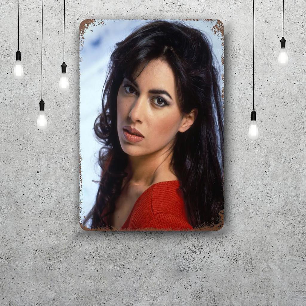 Susanna Hoff Classic Poster Rusty Metal Plaque Retro Decorative Plate Bar Man Cave Garage Club Metal Sign Wall Decoration