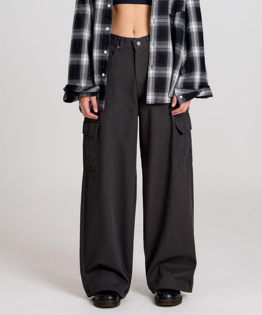 Beoteuneob Cotton Wide Cargo Pants (2 Colors)