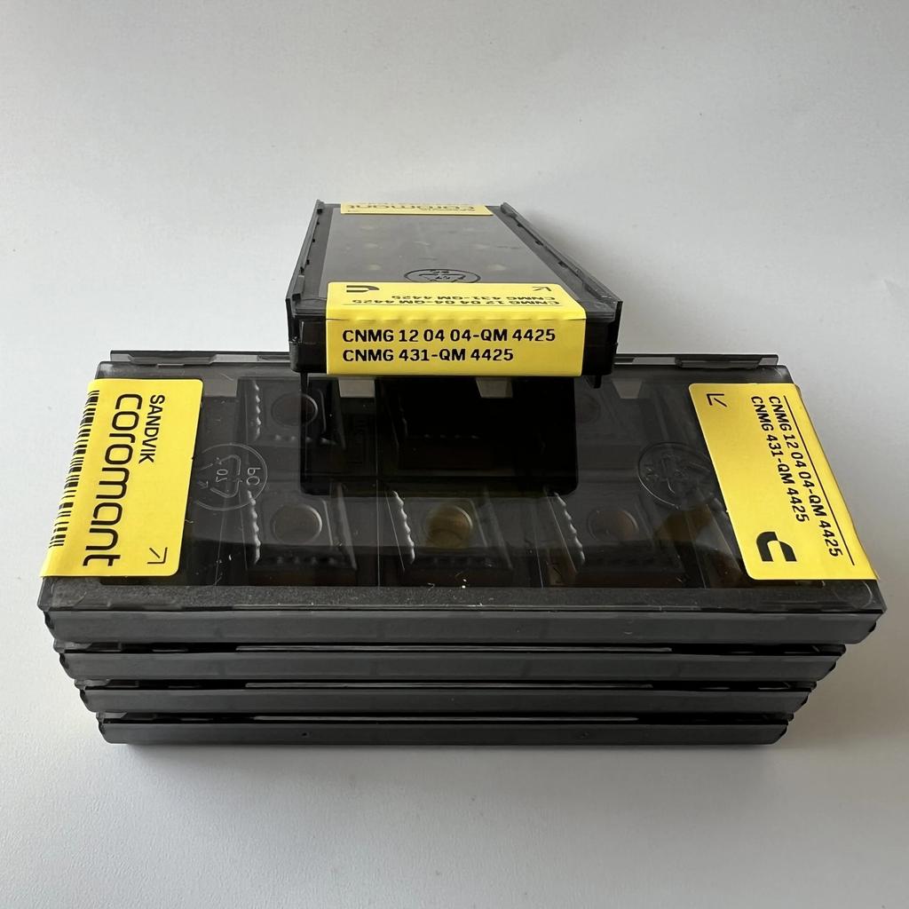 Sandvik / CNMG120404-QM 4425 /  Industrial Indexable Carbide Inserts 10 Pcs