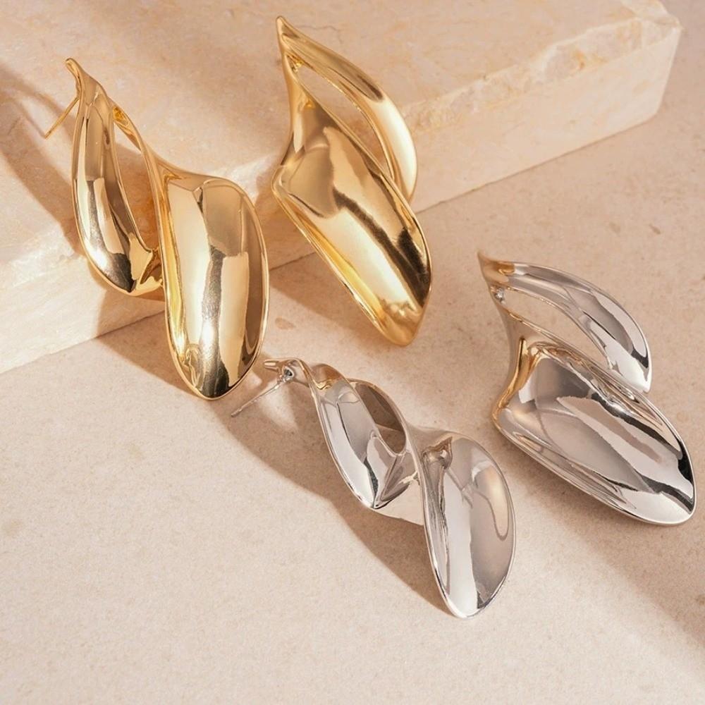 Exaggerated Design Twisted Leaf Earrings Light Luxury Vintage Dangle Earrings Women