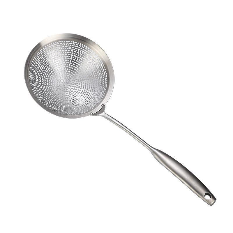 Large 304 Stainless Steel Mesh Skimmer Spoon for Noodles, Dumplings, and Deep Frying.