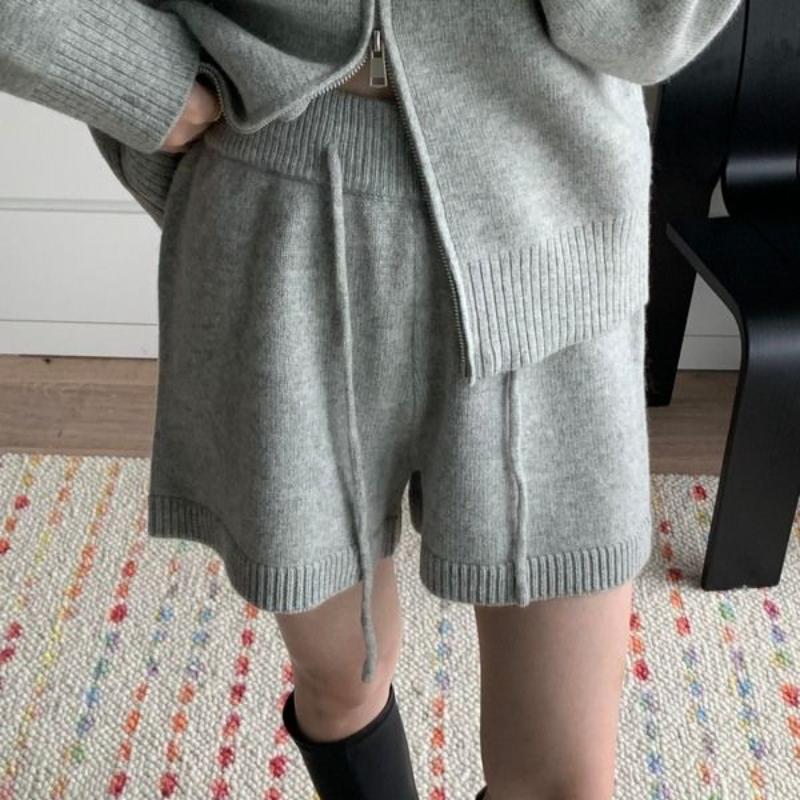 Minimalist Basic High Waisted Loose Wide Leg Knitted Shorts for Women Elastic Waisted A-line Casual Pants