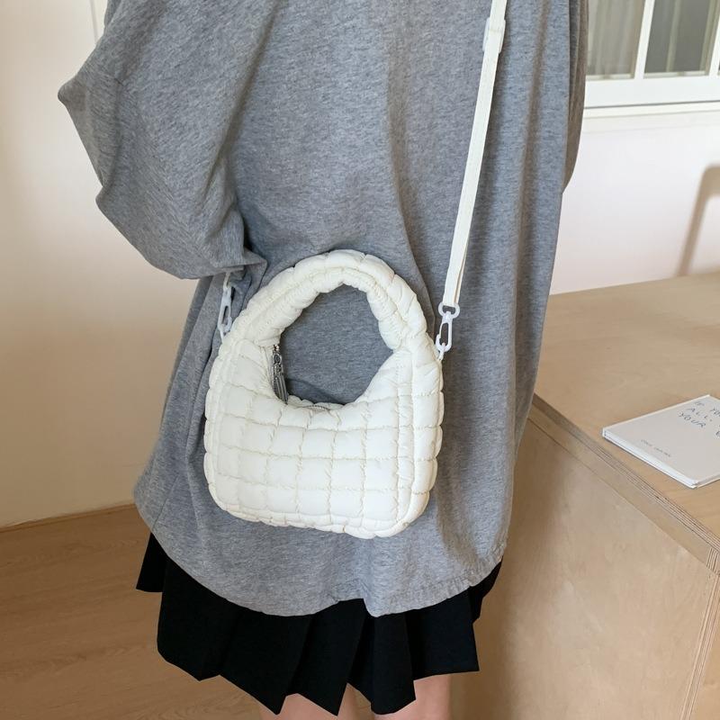 High Value Pleated Cloud Bag Women's New Handbag Large Capacity Texture Exquisite Shoulder Messenger Bag
