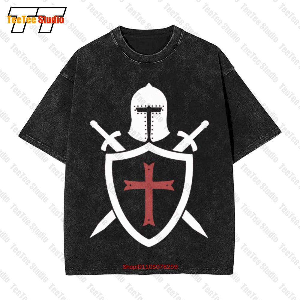 Knights Helmet Cross And Sword Crusader Vintage Oversized TShirt UMQ S