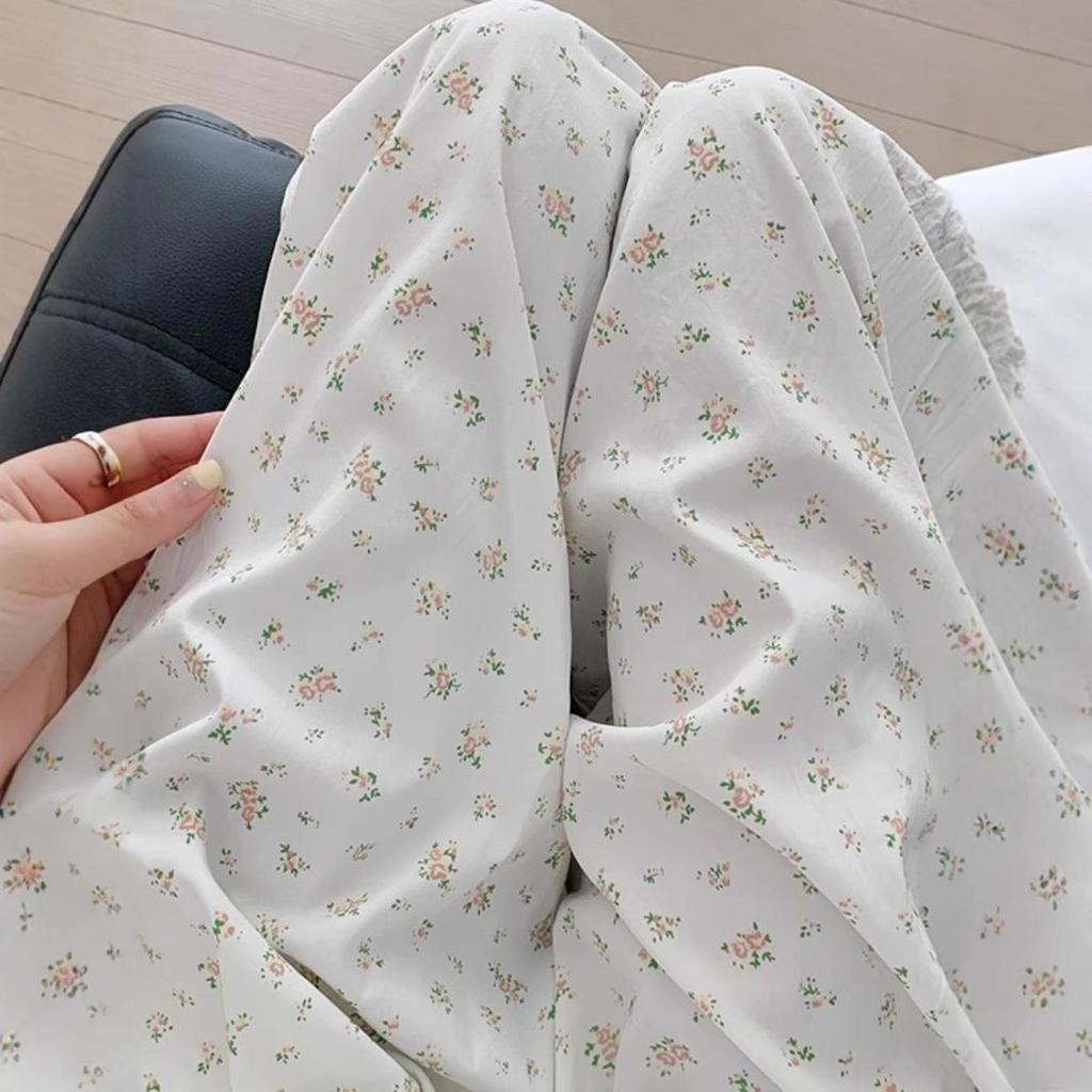 Women's Summer Floral Wide-Leg Pants: High-Waisted, Elastic Waist, Mori Style, Petite 145-150, Casual & Loose.