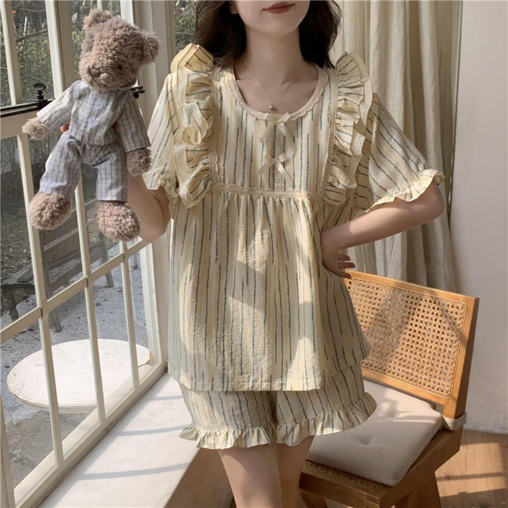 Summer New Short Sleeved Pajama Set for Women with a Thin Design and Bubble Wrinkle Fabric Suitable for Wearing Outside Sweet Home Clothes