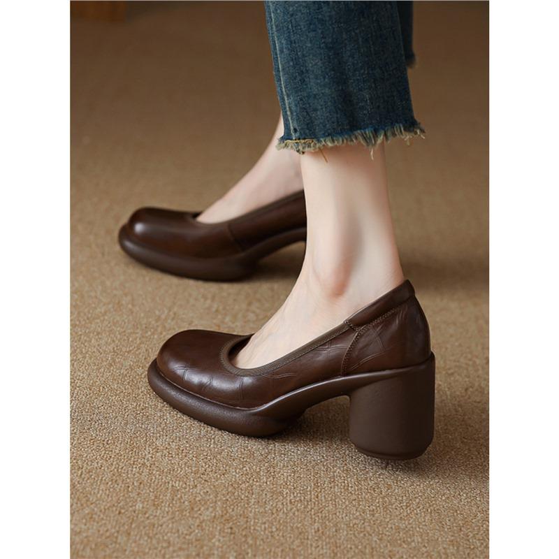 Female retro style spring and autumn new soft leather round head light waterproof 2025 fashion heel thick platform platform platform platform sing