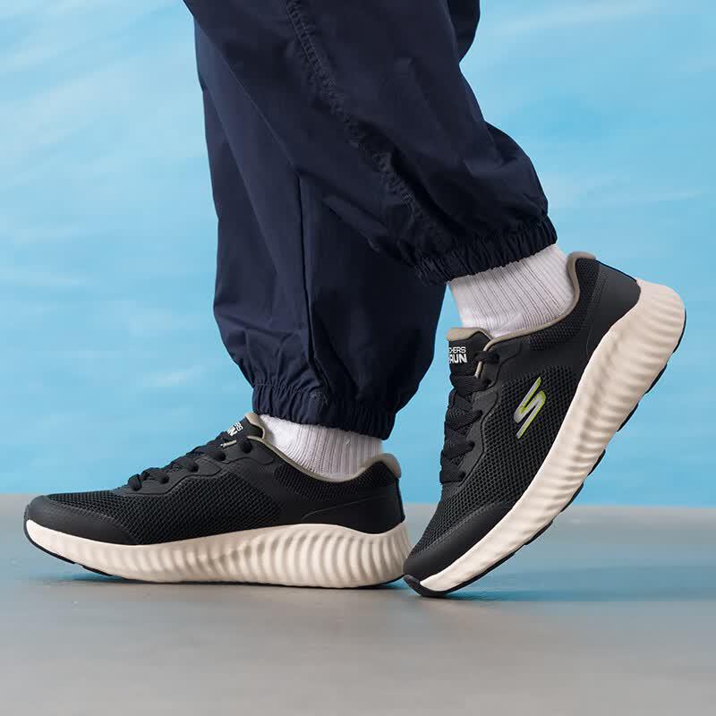 Skechers Men s GO 7/24 Running Shoes US 8.5