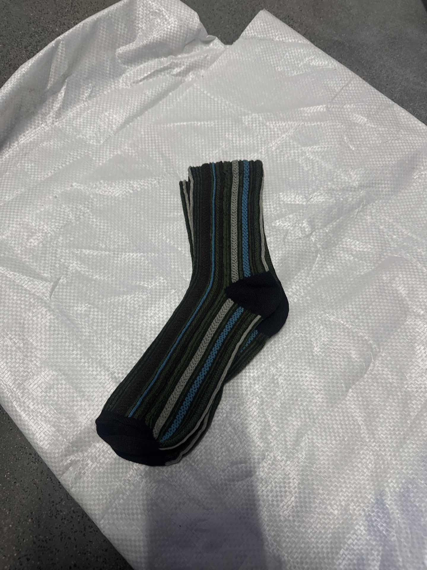 Ретро носки в вертикальную полоску с цветными блоками Весенние/ до середины икры Унисекс Повседневные хлопковые носки Модные полосатые носки с цветными блоками One Size