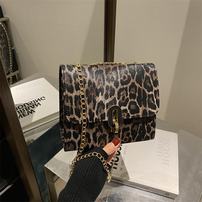 Fashionable Retro Street Style Pu Leather Handbag Elegant Small Square Bag With Chain
