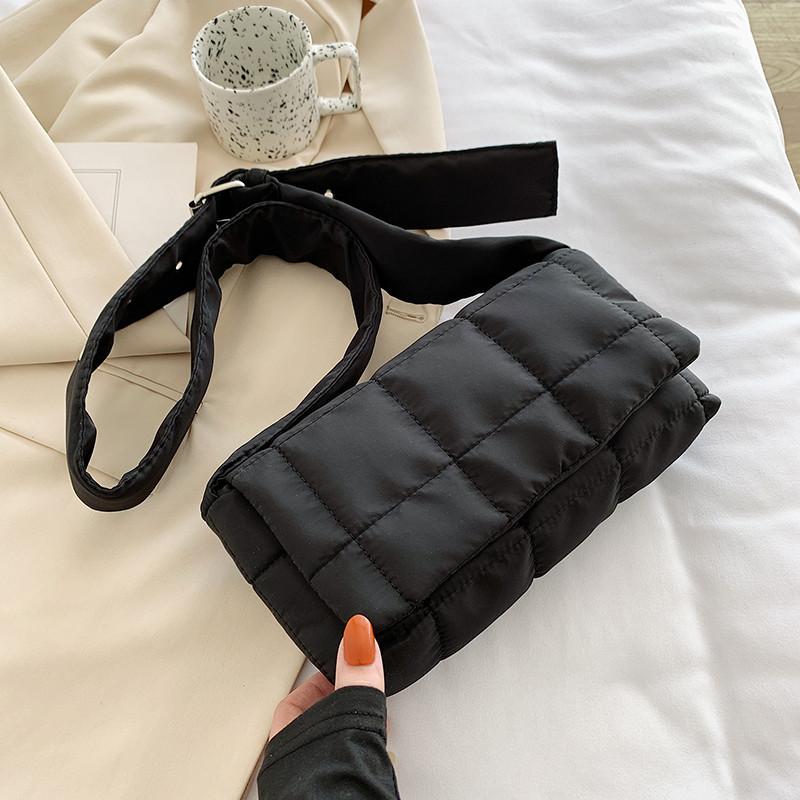 2025 New Ins Fashion Trend Internet Celebrity Solid Color Sponge Pillow Bag Nylon Shoulder Messenger Bag Space Cotton Bag