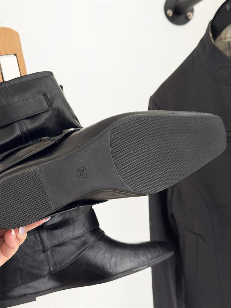 Sheepskin version~ Square head pleated stacking boots autumn new belt buckle low heel short boots short locomotive boots