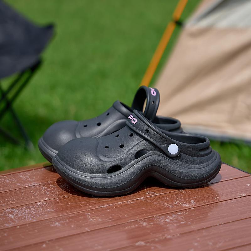 Heightened Wear-resistant Hole Shoes, Women's Summer New Fashionable and Breathable Outer Wear Non-slip and Deodorant Bag Head Slippers