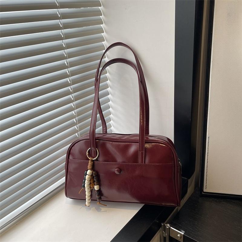 A Retro, Large-capacity, Casual, Daily Underarm Bag for Women with A Single Shoulder for Commuting