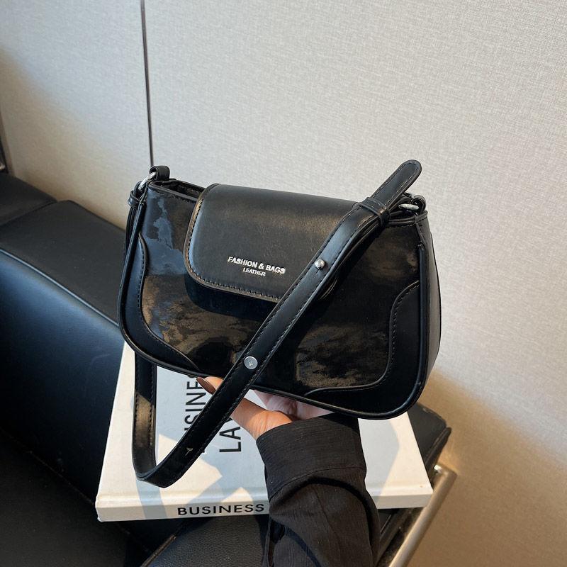 Silver Underarm Crescent Bag Women's 2025 New Shoulder Messenger Bag Niche High-end Portable Underarm Bag