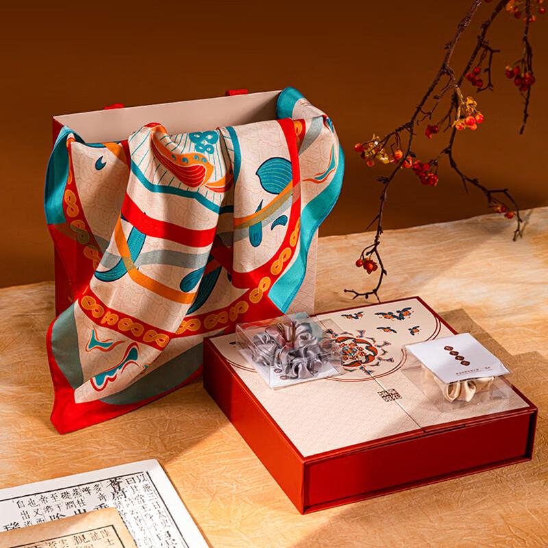 

SILKUEEN Goddess Mulberry Silk Scarf & Hair Scrunchie Gift Set