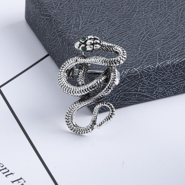 New Vintage Metal Animal Snake Brooch Pin Rhinestone Lapel Pins Men 'S Shirt Badge Collar Clothing For Women Accessories