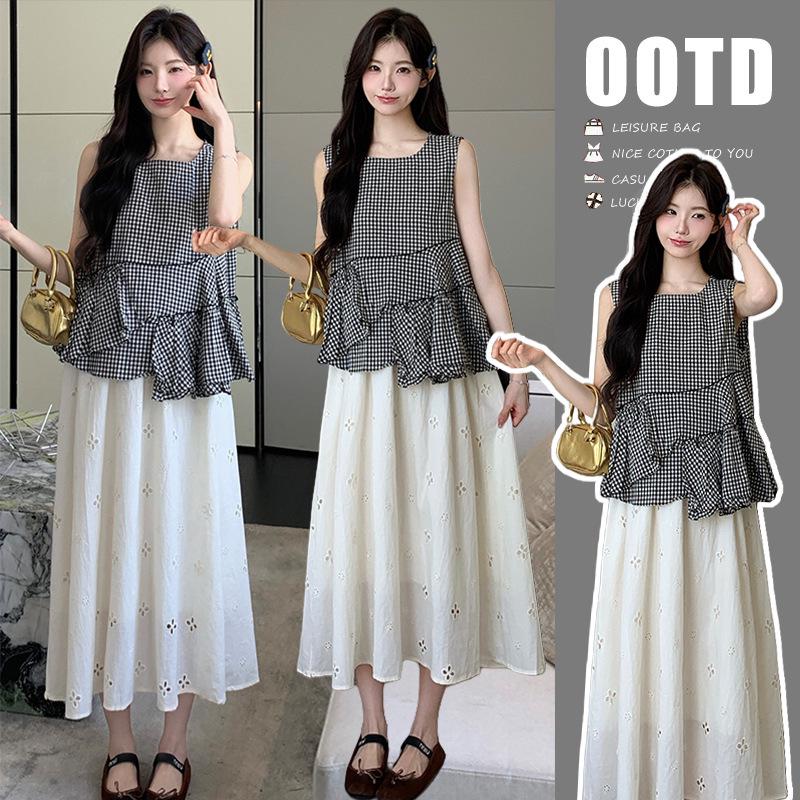 2026 Summer Plaid Sleeveless Maternity Top & Apricot Hollow-Out Skirt Set
