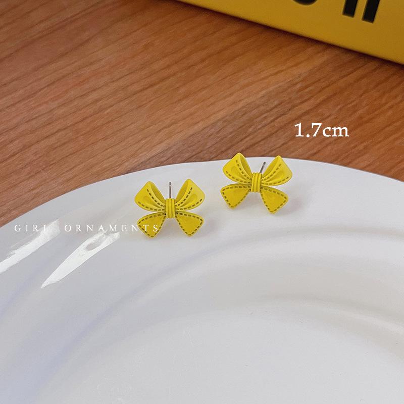 

Exquisite Yellow Hoop Earrings for Women: Fashionable and Versatile Dangle Accessories