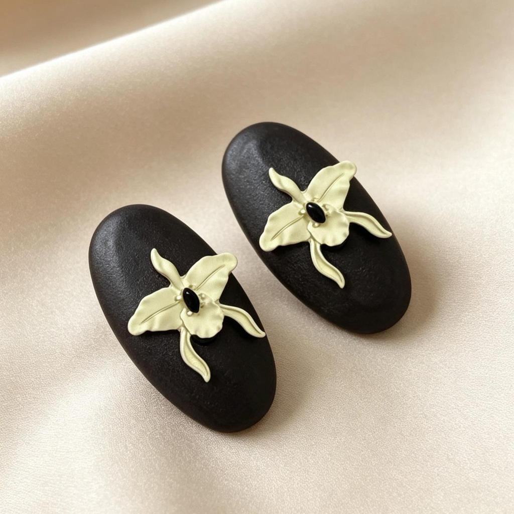 Vintage Black Series Stud Earrings 925 Silver Needle Minimalist High-End Personality Accessories for Women