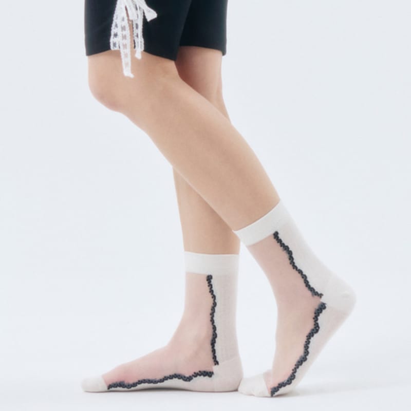 i hate monday [IHM25SU0414] Slit Lace Socks Ivory