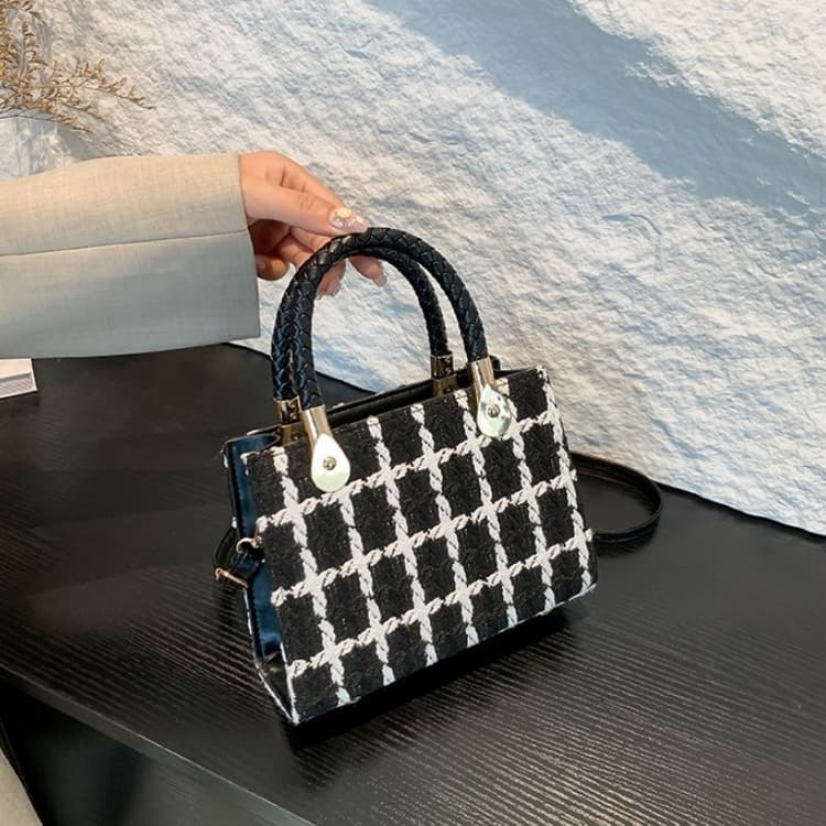 Retro Women's Handbag Shoulder Carrier Bag